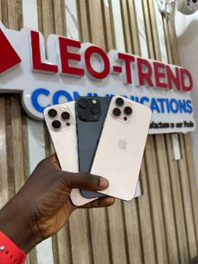 iPhones at the Leo-Trend shop